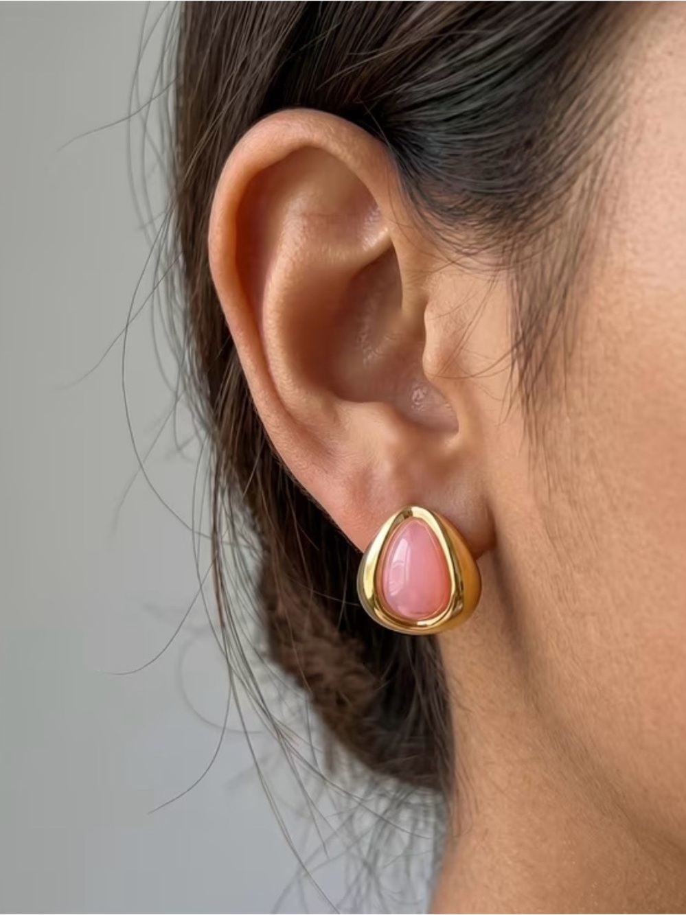 Classic Gold Pink Teardrop Stud Earrings